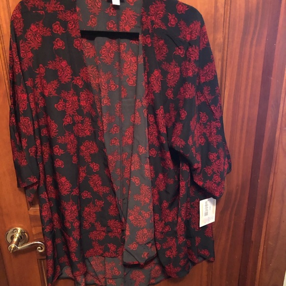 LuLaRoe Tops - Lindsay LuLaRoe Tops - Lindsay